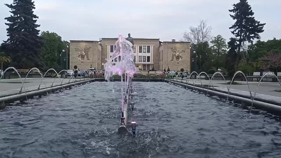 В городе запустили фонтаны после зимней консервации