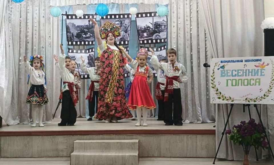 Сегодня на базе филиала ДДЮТ «Ровесник» проходит конкурс «Весенние голоса»
