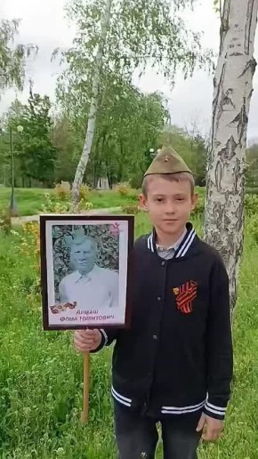 Погребной Дмитрий читает стихотворение к Дню Победы!
