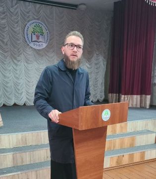 Будущим педагогам — о духовных ценностях и ответственности