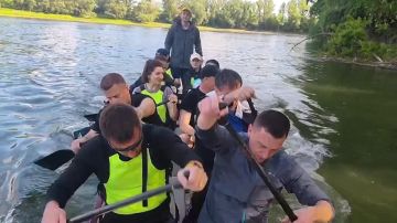 Сборная команда Госадминистрации и горсовета Бендер готовится к президентской регате