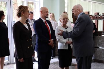 Во Дворце Республики прошло торжественное мероприятие, посвящённое 35-летию со дня образования финансовой системы ПМР