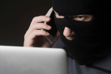 Двум участникам мошеннической схемы, похищавшей деньги с банковских счетов граждан, вынесли приговор