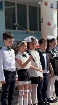 В МОУ «ТСШК №12» прозвенел Последний звонок — трогательный и долгожданный праздник для выпускников, учителей и родителей