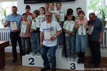 Юные шашисты Слободзейского района стали серебряными призёрами чемпионата Молдовы