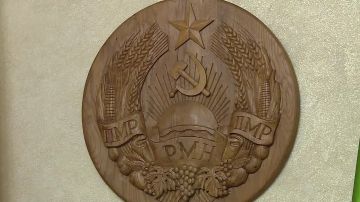 «Очень много приднестровцев всегда хотели получить гражданство России. Сегодня у них такое право есть», – заместитель председателя комиссии Верховного Совета ПМР по внешней политике Вадим Кравчук