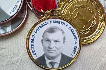 Борись и побеждай!. Сегодня легендарному борцу и тренеру Геннадию Баданову исполнилось бы 88 лет