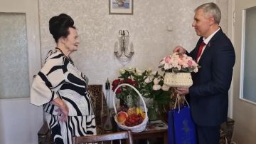 Сегодня, 26 мая, 95-летний юбилей отмечает бендерчанка Ольга Сергеевна Свердлова — ветеран труда и вдова ветерана Великой Отечественной войны, полковника милиции Александра Свердлова