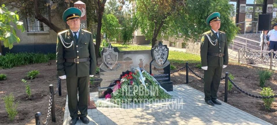 В Рыбнице накануне Дня пограничника открыли новый мемориал, посвящённый воинам-пограничникам всех поколений