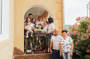 Нина Негривода из Подоймицы успевает всё: воспитывать большую семью, заниматься предпринимательством, петь в народном коллективе и оставаться душой своего села