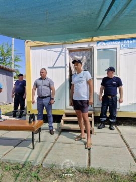 Заместитель министра-начальник ГУпЧС Вадим Шмаленко проверил спасательный пост на бендерском пляже