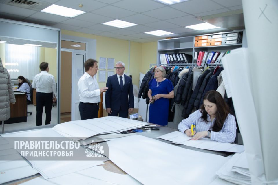 Виталий Нягу посетил швейное предприятие "Интерцентр-люкс"