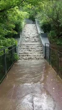 Рыбницу накрыл сильный ливень