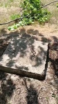 Мы приехали посмотреть на бетонный колодец, в который провалился ребёнок