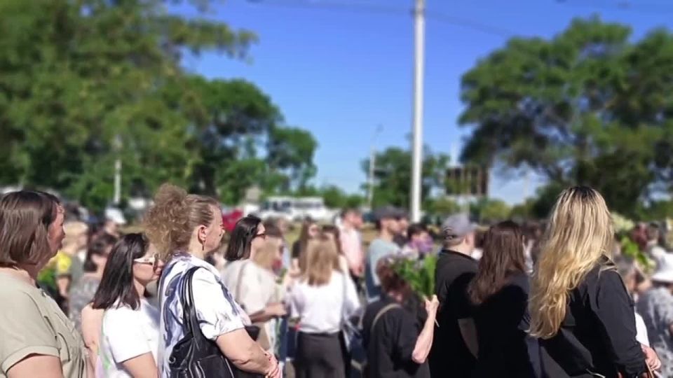 На Мемориале Памяти и Скорби павших защитников города почтили минутой молчания