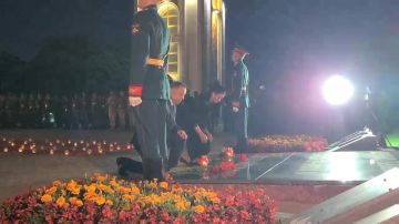 Свечи памяти зажгли на Мемориале Славы в Тирасполе – они посвящены погибшим в годы Великой Отечественной войны