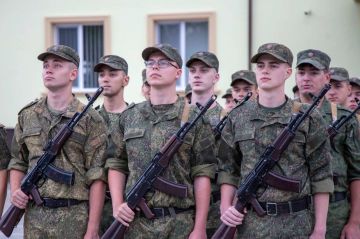 СТУДЕНТЫ ВОЕННОГО ИНСТИТУТА ПРИНЯЛИ ВОЕННУЮ ПРИСЯГУ