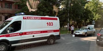 Женщину сбили на Балке недалеко от Октябрьского рынка, её забрали на скорой, сообщил нам очевидец