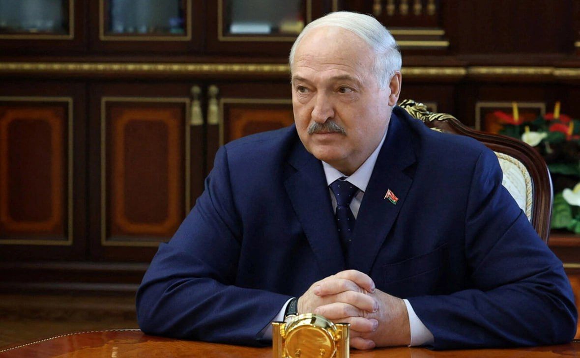 Лукашенко заявил военнослужащим Беларуси, что никто их не будет посылать воевать на территорию Украины