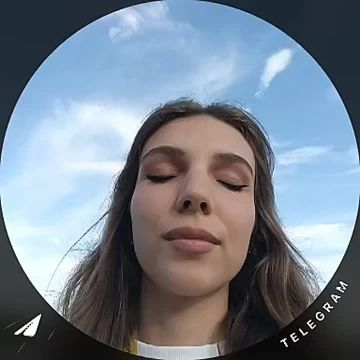 За полтора часа до матча на стадионе ужинают болельщики, которые после работы успели заскочить домой, захватить желто-черную атрибутику, а теперь ждут стартового свистка за шашлыком в приятной компании