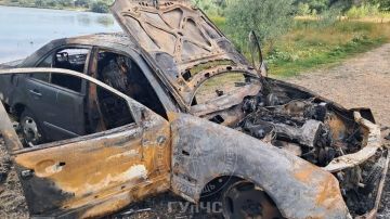 Угробил автомобиль ради лайков: В Приднестровье мужчина сжег свой «Mercedes» ради эффектного видео для TikTok – теперь ему грозит штраф