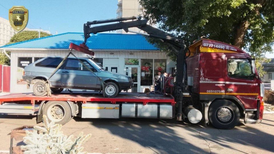 Брошенные автомобили будут эвакуироваться на спецстоянку – Правительство приняло постановление, регулирующее такие ситуации
