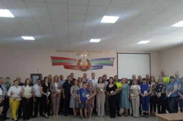 В Рыбнице наградили жён сотрудников МВД