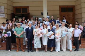 Выпуск специалистов медицинского института