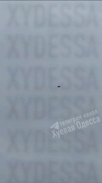 Бессмертный мужик заснял прилёт шахеда в центр Одессы