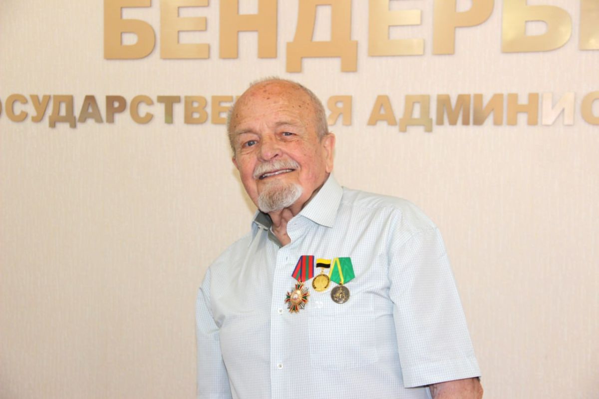 Николай Михайлович Шестаков родился в Бендерах 22 июля 1936 года