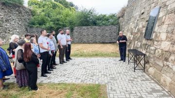 Чуть позже делегированное возложение цветов прошло во рву Бендерской крепости