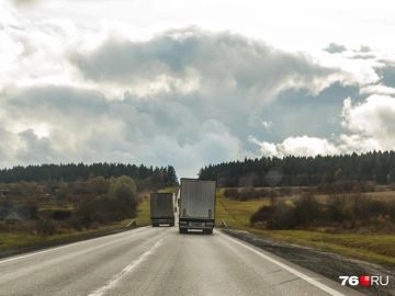 Из-за жары в Приднестровье продолжают действовать ограничения на движение большегрузов, напоминает Госавтоинспекция