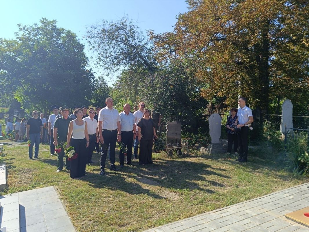 День памяти и скорби. Сегодня в городе Каменка прошли торжественно-траурные мероприятия, посвящённые памяти погибших и умерших защитников Приднестровской Молдавской Республики, а также мирных жителей, ставших жертвами...