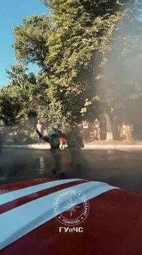 Со слезами на глазах и под струями воды — трогательные кадры из Рыбницы