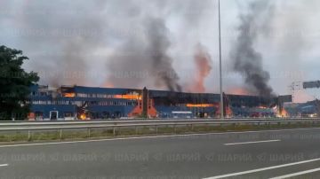 Склад интернет-магазина «Розетка» в Броварах после ночного удара по Киеву и области