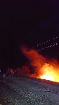 Музыка, трассирующие летящие пули и эффектные взрывы падающих БПЛА