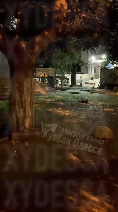 После новых утренних ударов по Одессе в городе снова отвалился свет