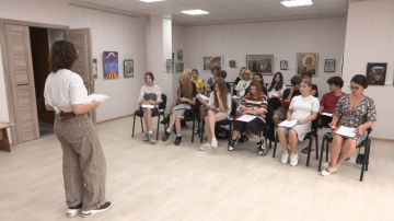 Как всё успеть и не устать: в Бендерах школьников и студентов учат управлять временем