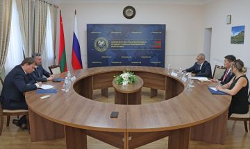 В МИД ПМР прошла встреча заместителя министра иностранных дел Александра Стецюка с делегацией Международного Комитета Красного Креста