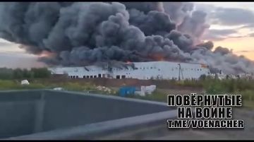 Горящий транспортно-логистический центр в Борисполе, который сегодня навестили «Герани»