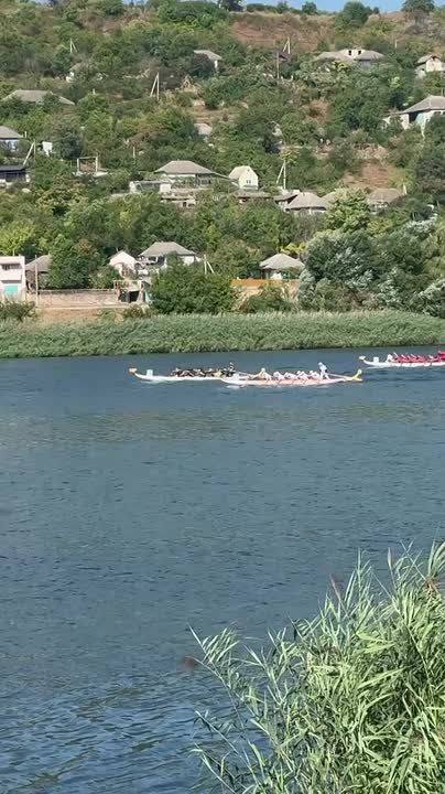 В Рыбнице проходит чемпионат ПМР по гребле на лодках класса «Дракон»