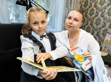 Конец августа всегда немного волнует: впереди первое сентября, школьный звонок, цветы в детских руках и встреча с учителями