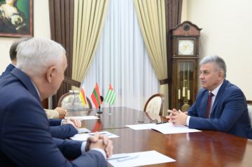 Вадим Красносельский встретился с руководителями представительств Абхазии и Южной Осетии
