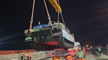 Польша перебрасывает танки к границе с РФ прямо сейчас — глава МО Польши Владислав Косиняк-Камыш