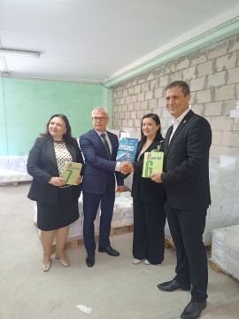 К 1 сентября приднестровские школьники получат новые учебники