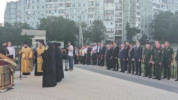 В Бендерах отмечают 228-ю годовщину 55-го пехотного Подольского полка Участие в мероприятии принимают заместитель Председателя Правительства Виталий Нягу, председатель Комитета по образованию, общественным объединениям и СМИ...