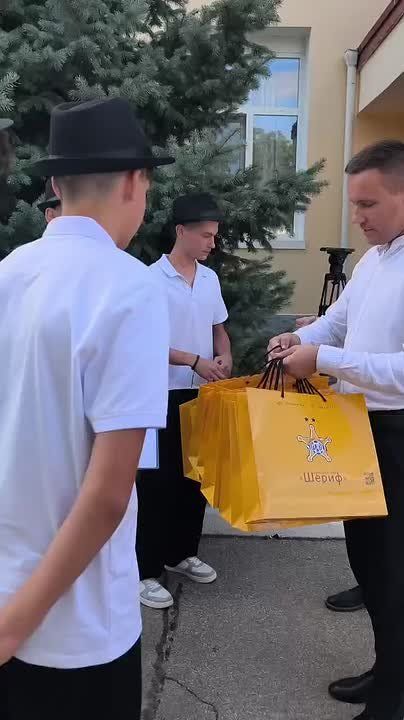 Футбольный клуб «Шериф» поздравил выпускников тираспольского детского дома