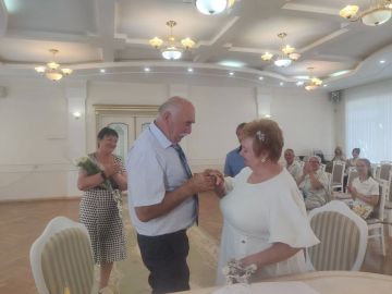 Полвека вместе – в Бендерском ЗАГСе чествуют «золотых» юбиляров