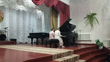 «Полька-галоп» в исполнении сестёр Мастеровых