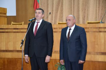В преддверии Дня республики в Каменке наградили лучших жителей района